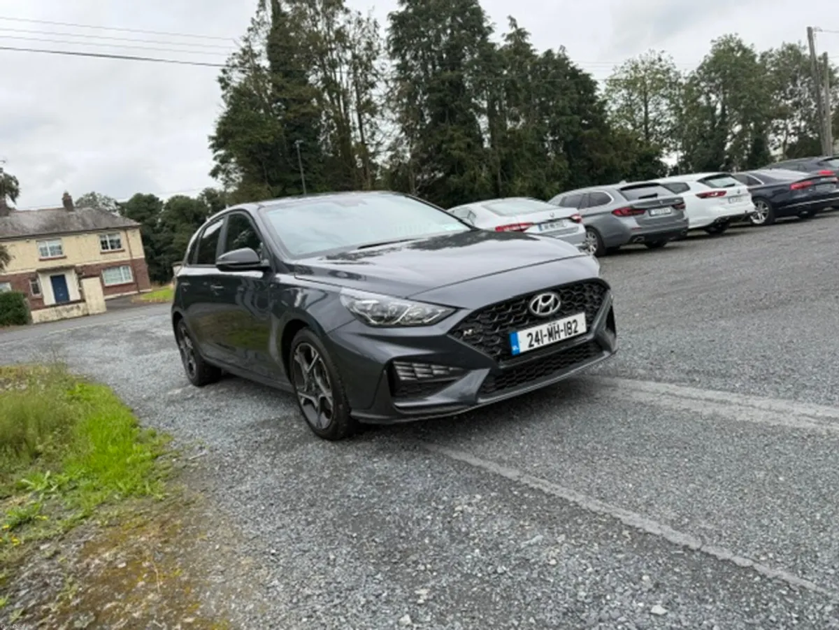 Hyundai i30 NLINE PETROL 5DR - Image 2