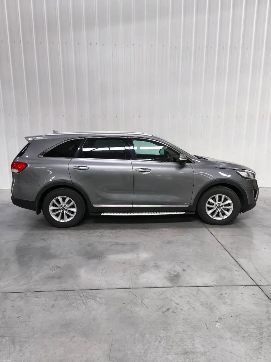 Kia Sorrento*Top Spec* - Image 5