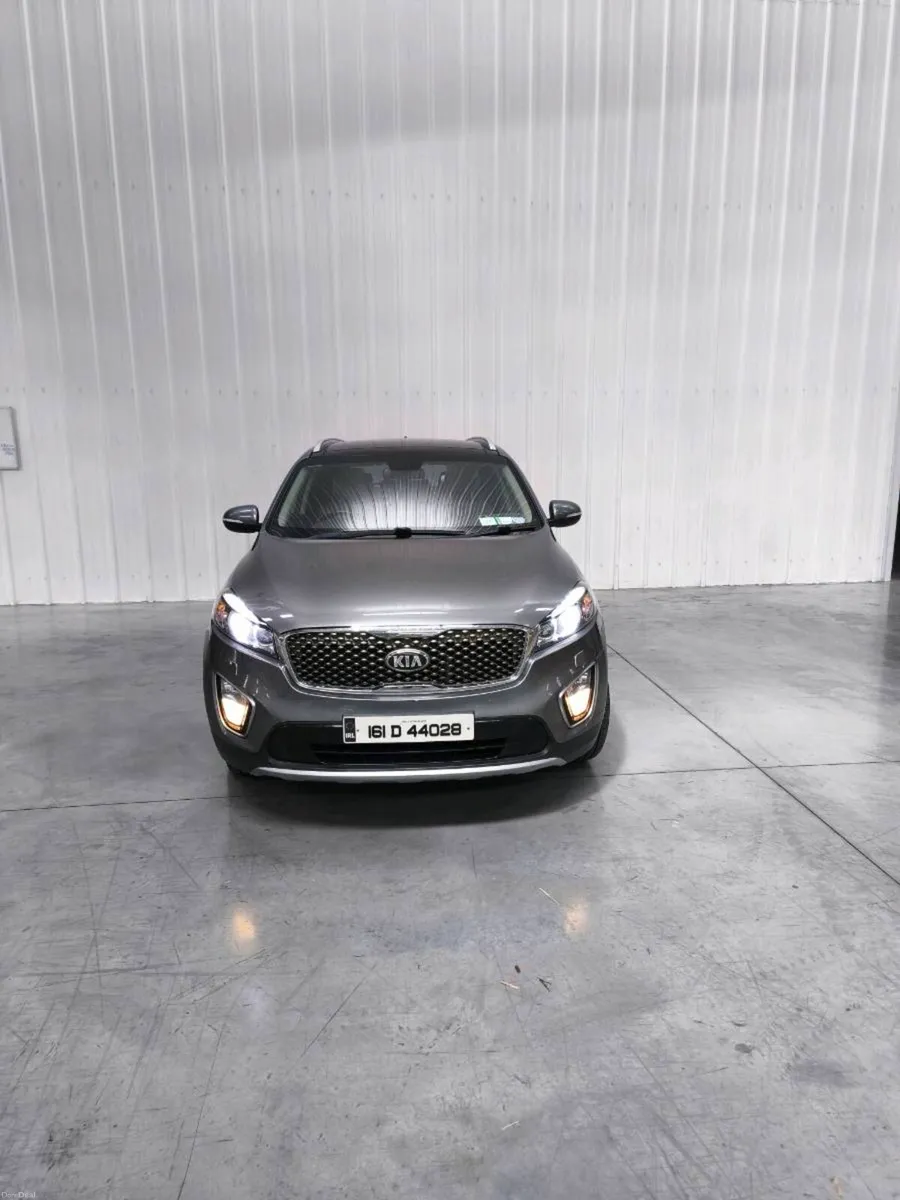 Kia Sorrento*Top Spec* - Image 6