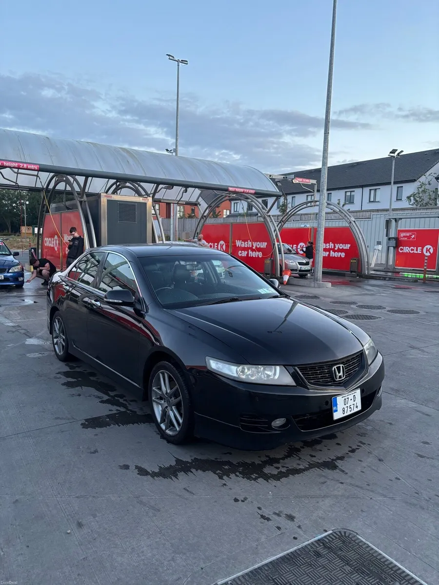 Honda accord cl7 type s petrol - Image 1