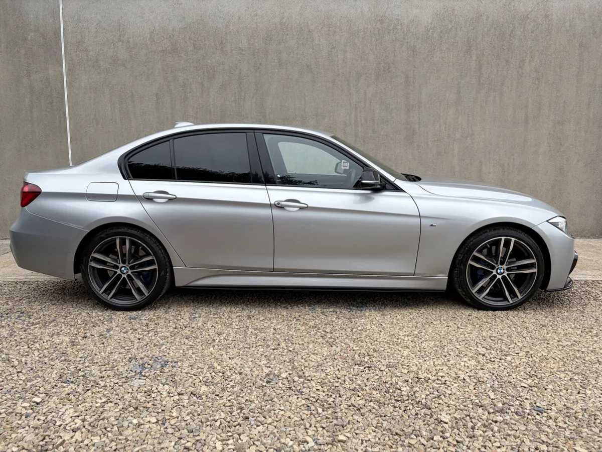 BMW 318D M-Sport Shadow Edition 172 - Image 3