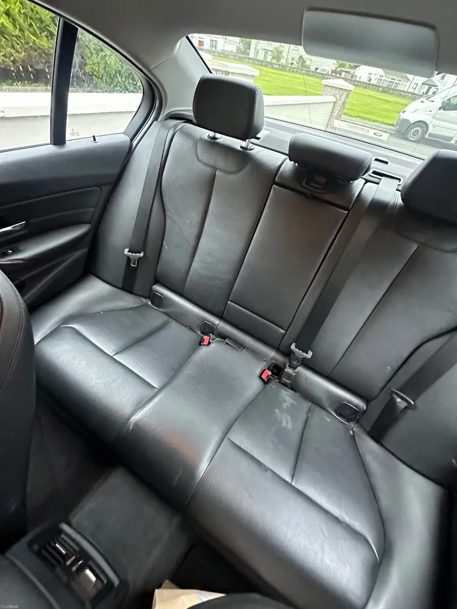 BMW 3-Series 2015 - Image 3