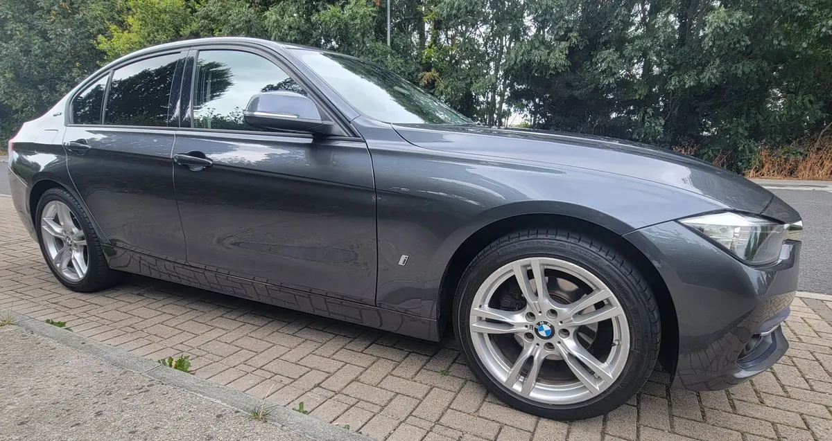 BMW 3-Series 2017 - Image 5