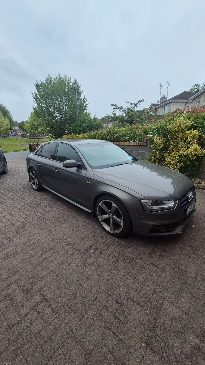 Audi A4 2013 - Image 2