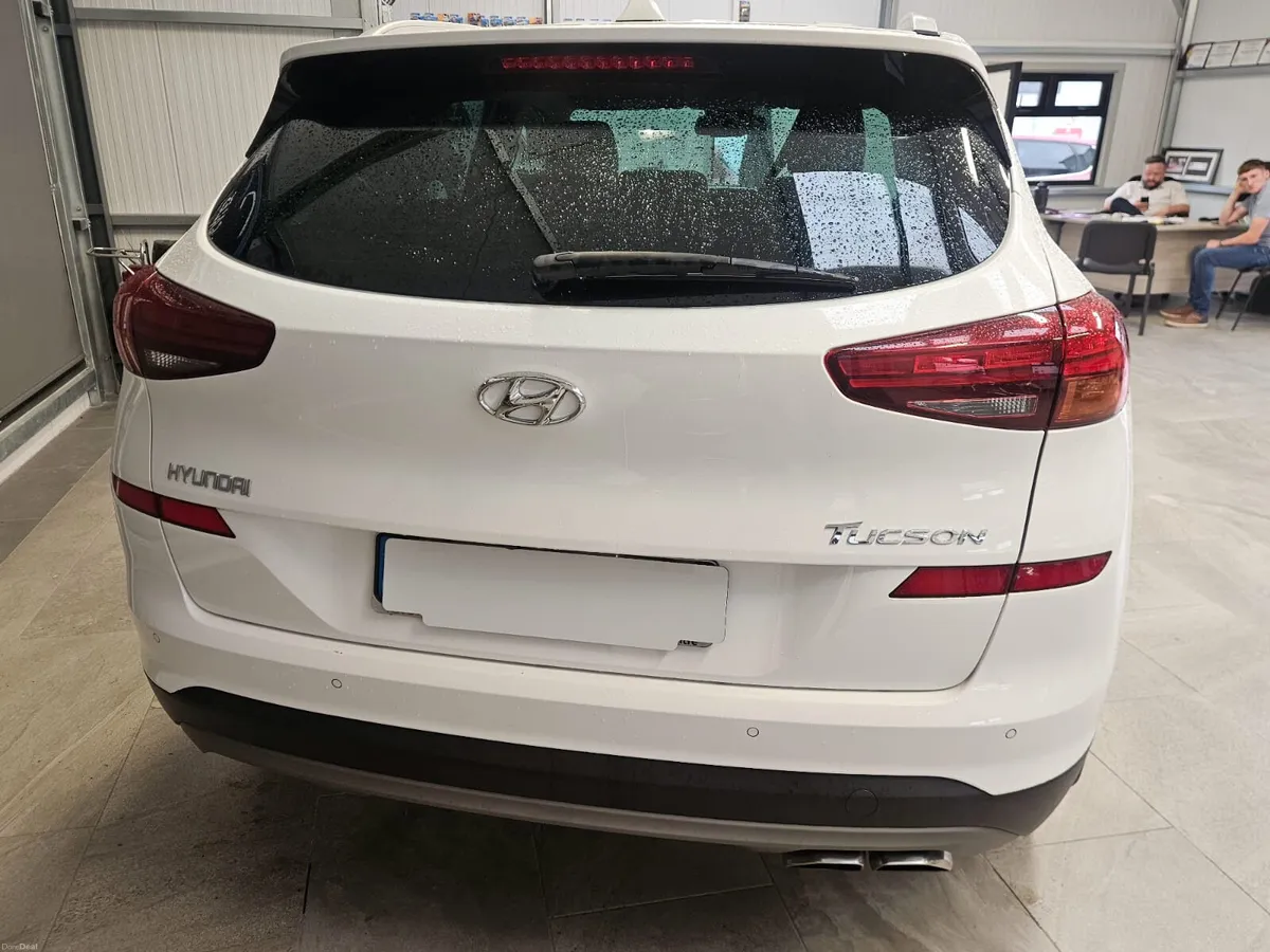 19 HYUNDAI TUCSON EXECUTIVE PLUS - Image 5
