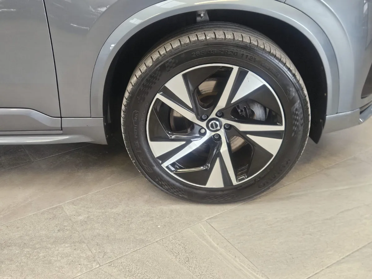 19 VOLVO XC90 T8 2.0 PETROL PLUG IN HYBRID - Image 4