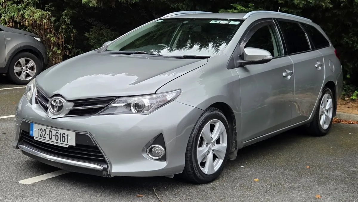 Toyota Auris 2013 - Image 1