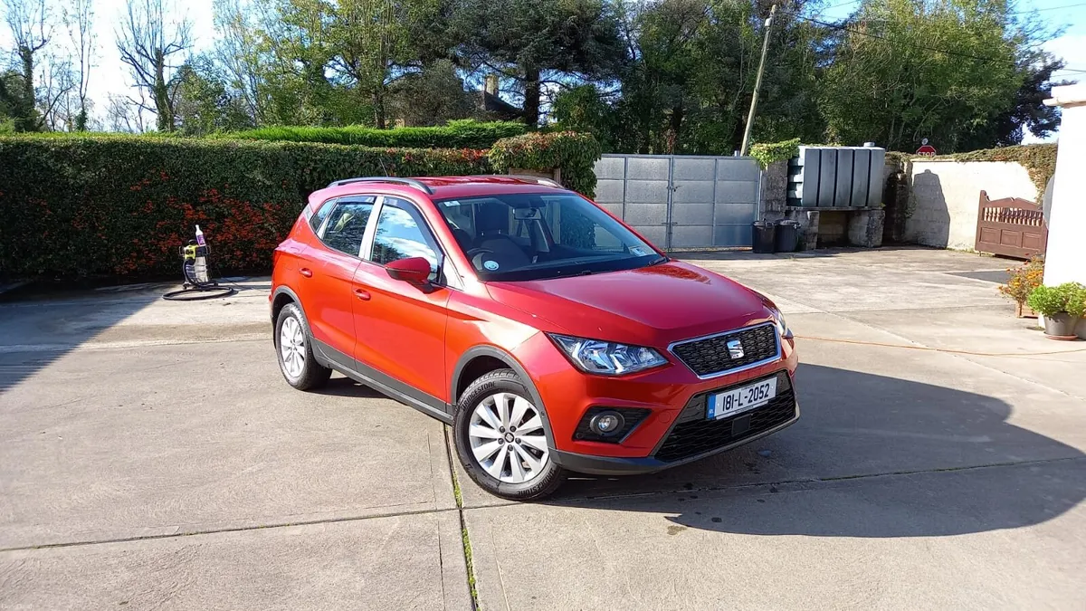 181 Seat Arona - Image 2