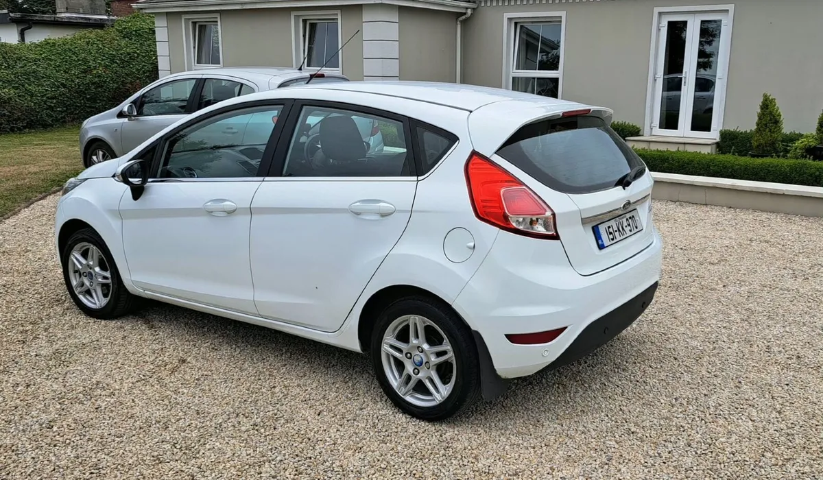 Ford Fiesta 2015 - Image 1