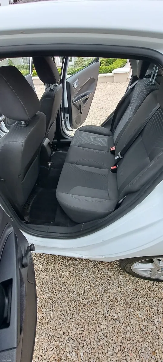 Ford Fiesta 2015 - Image 3