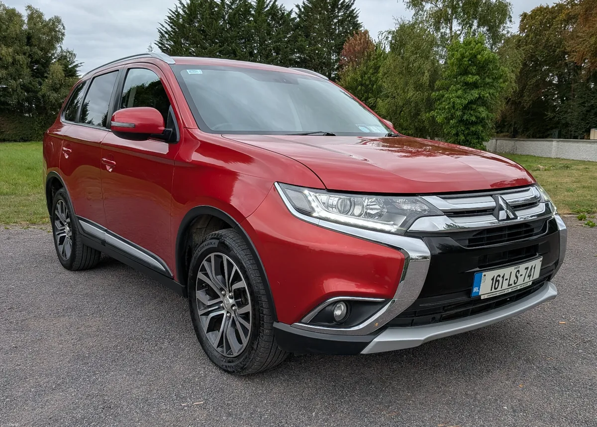 Mitsubishi Outlander Instyle/ Automatic/4x4 / 2016 - Image 1