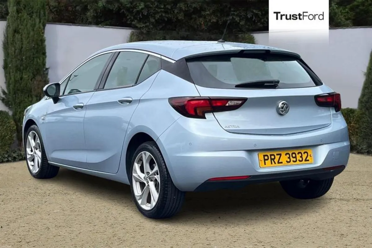 Vauxhall Astra 1.4T 16V 150 SRi 5dr - PARKING SENS - Image 2