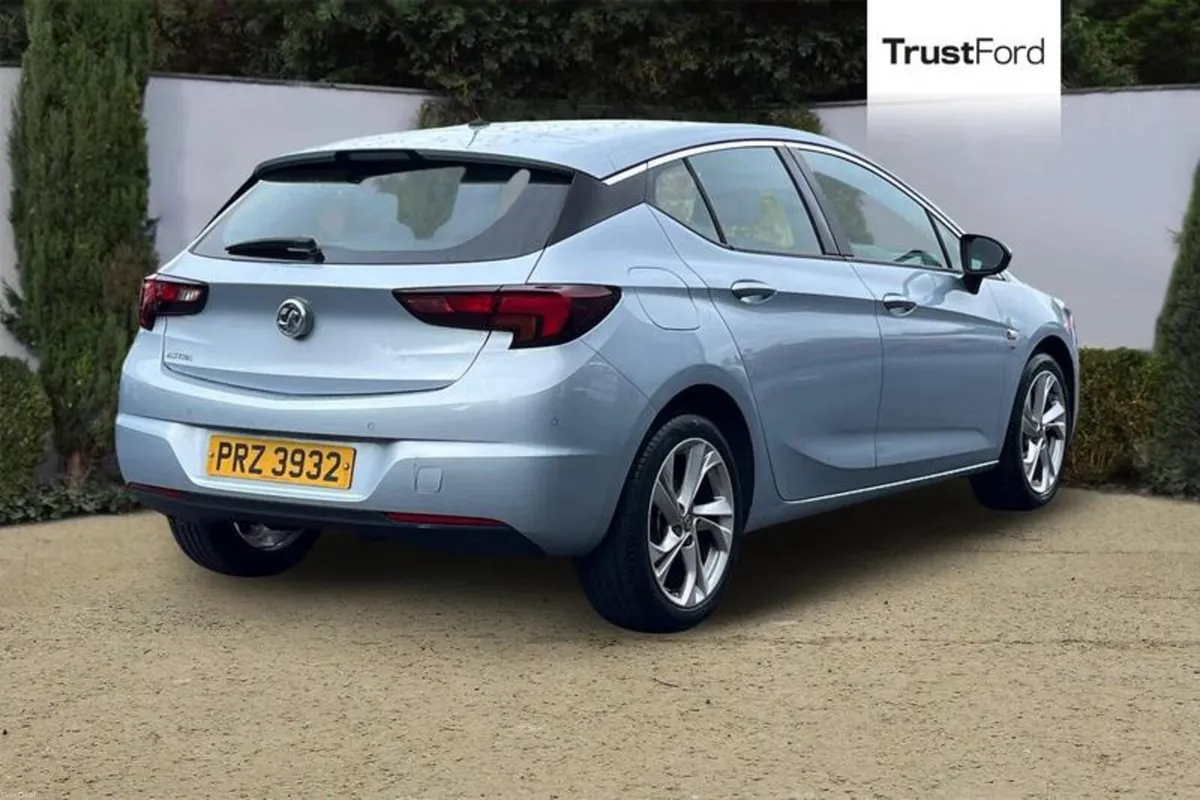 Vauxhall Astra 1.4T 16V 150 SRi 5dr - PARKING SENS - Image 4
