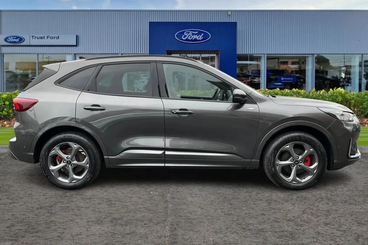 Ford Kuga 2.5 Duratec 14.4kWh ST-Line SUV 5dr Petr - Image 3
