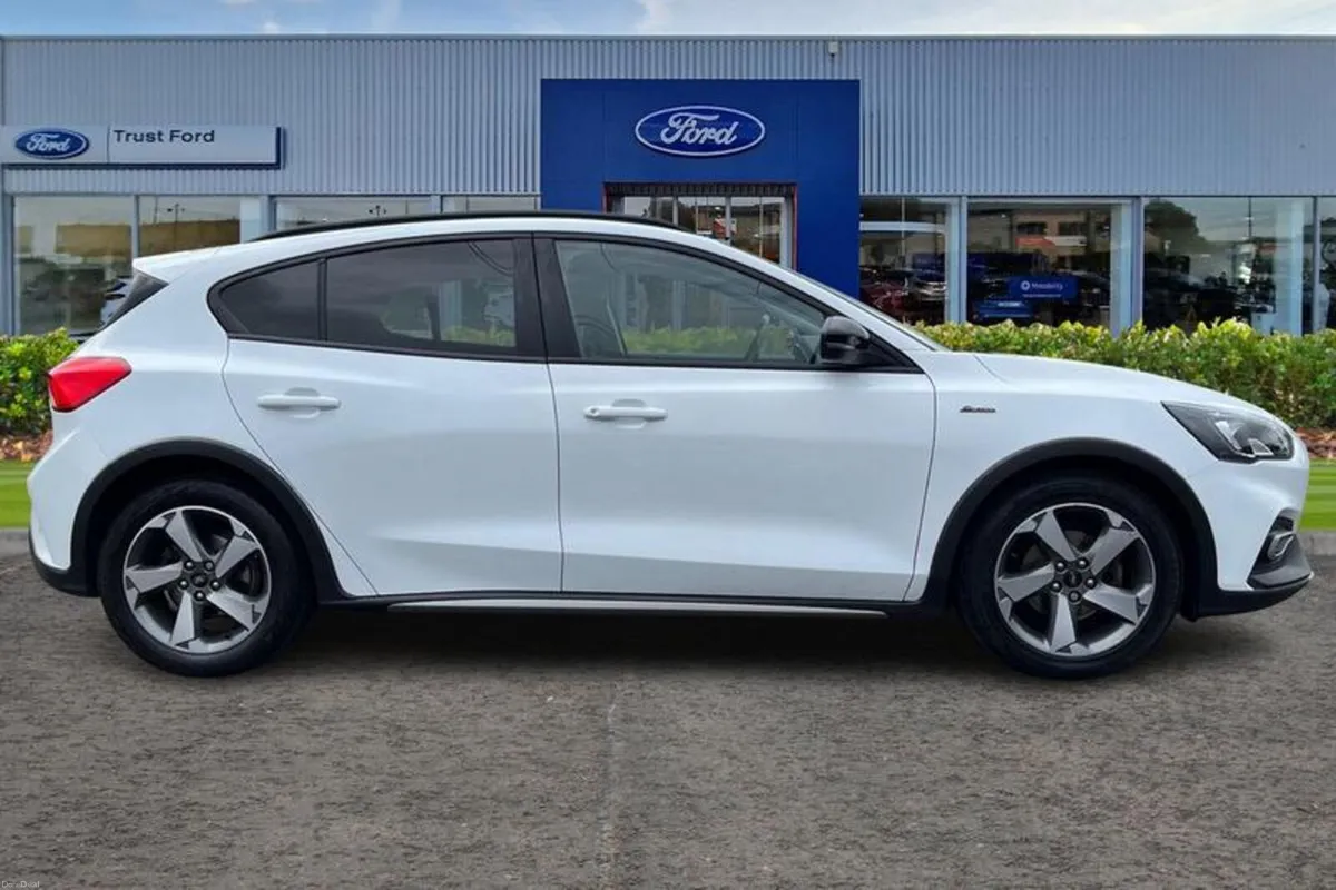 Ford Focus 1.0 EcoBoost mHEV 125 Active Edition 5d - Image 3