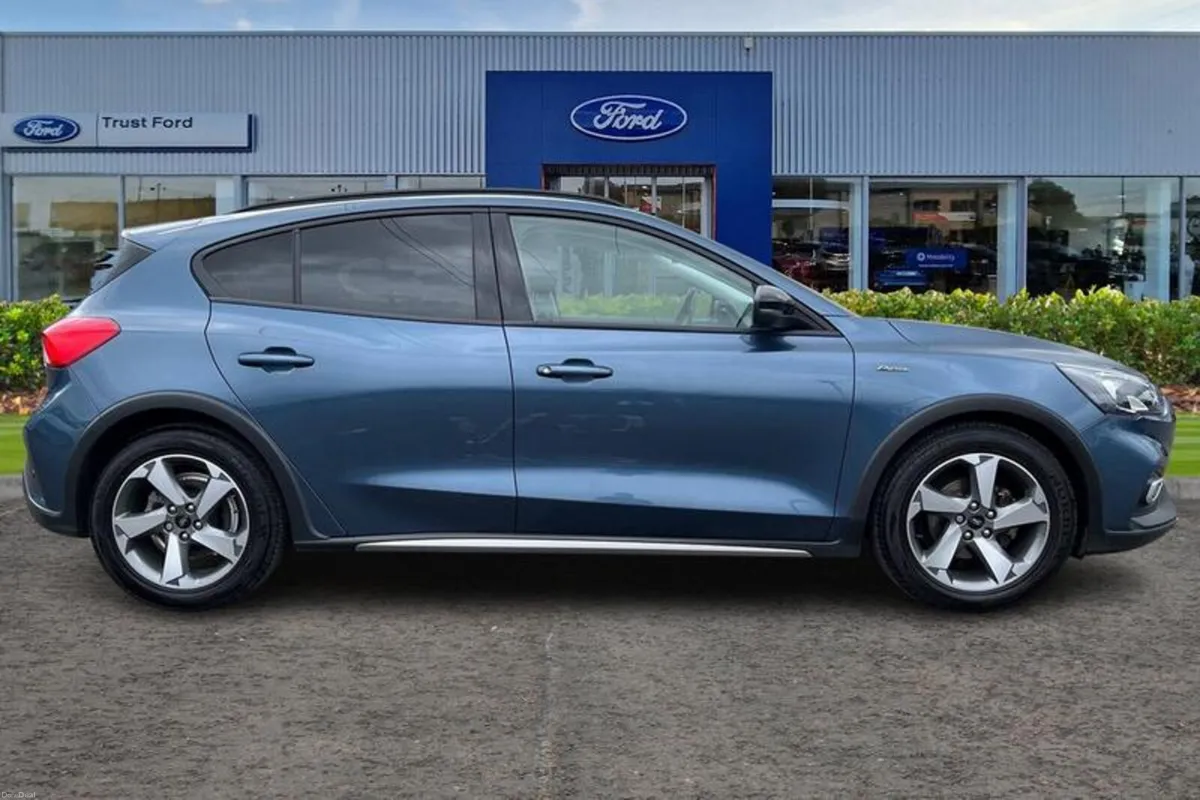 Ford Focus 1.0T EcoBoost MHEV Active Edition Hatch - Image 3