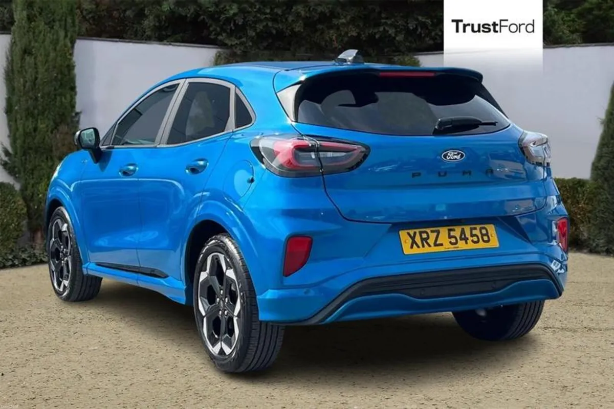 Ford Puma 1.0 EcoBoost Hybrid mHEV ST-Line X 5dr * - Image 2