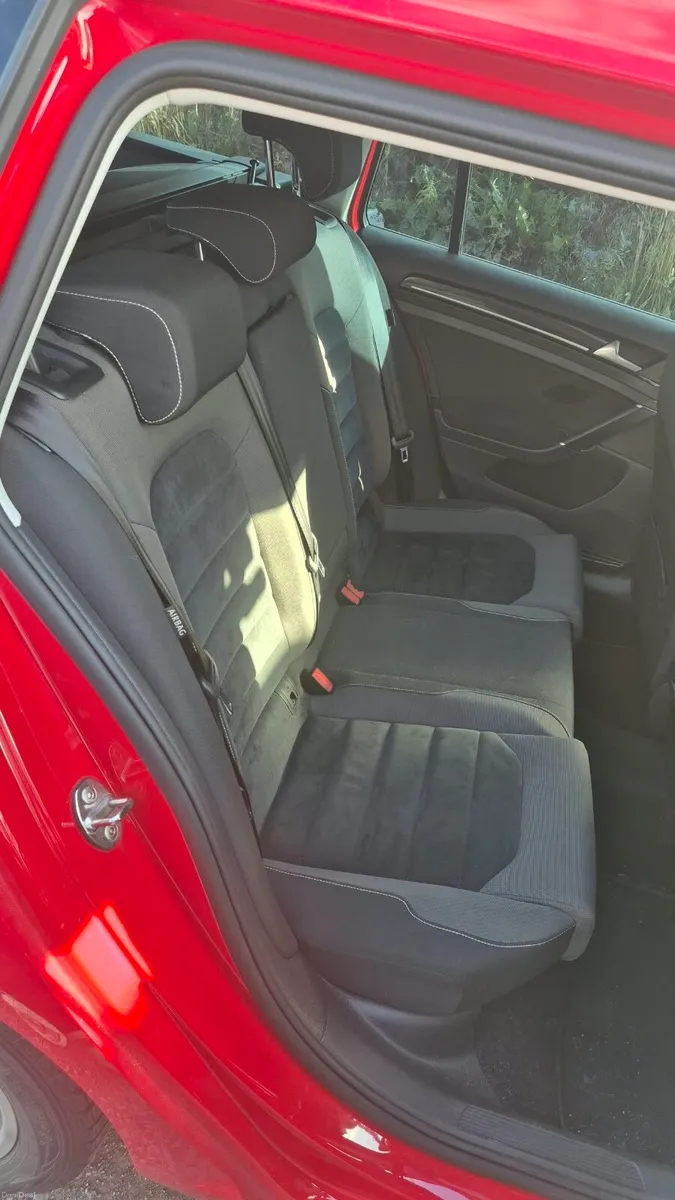 VW Golf Estate - Image 6