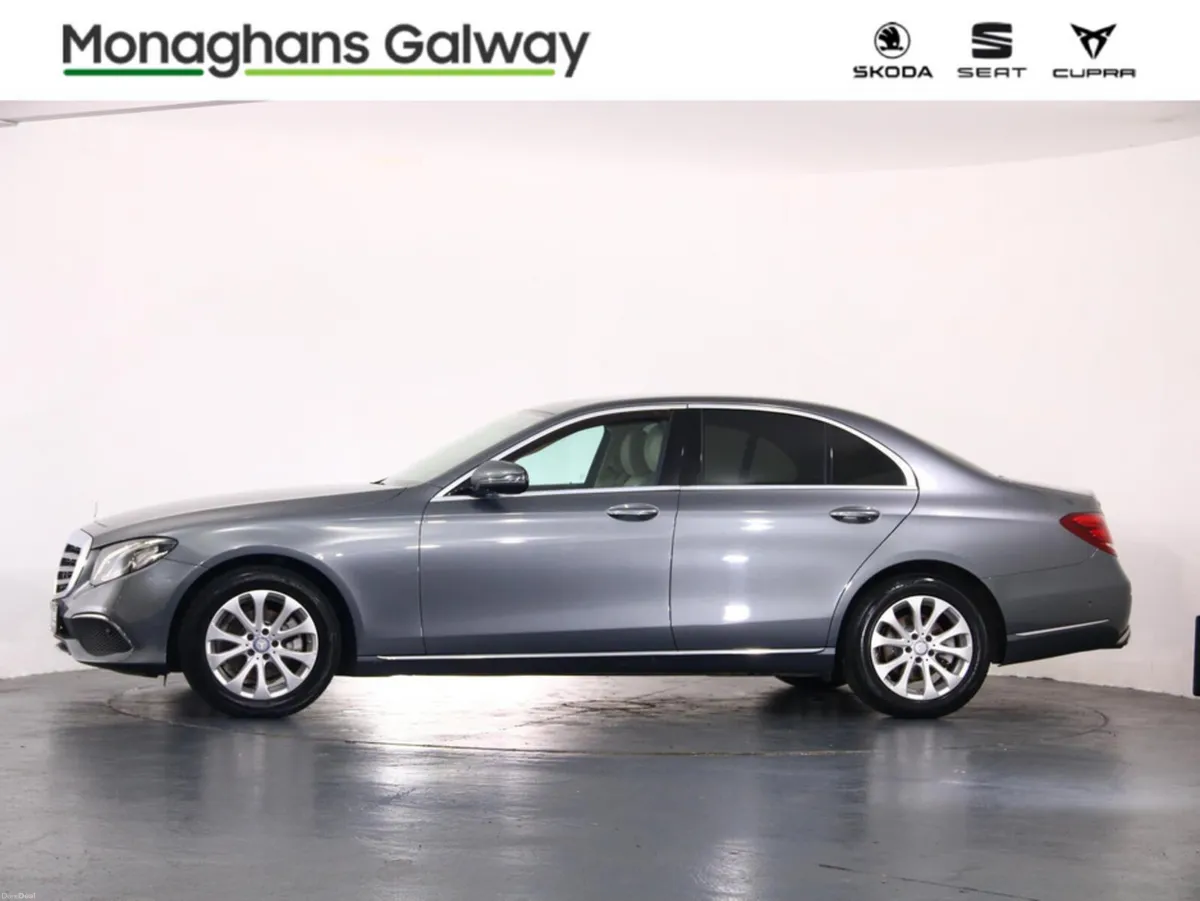 Mercedes-Benz E-Class 200 D EXCLUSIVE 4DR A 200D A - Image 6
