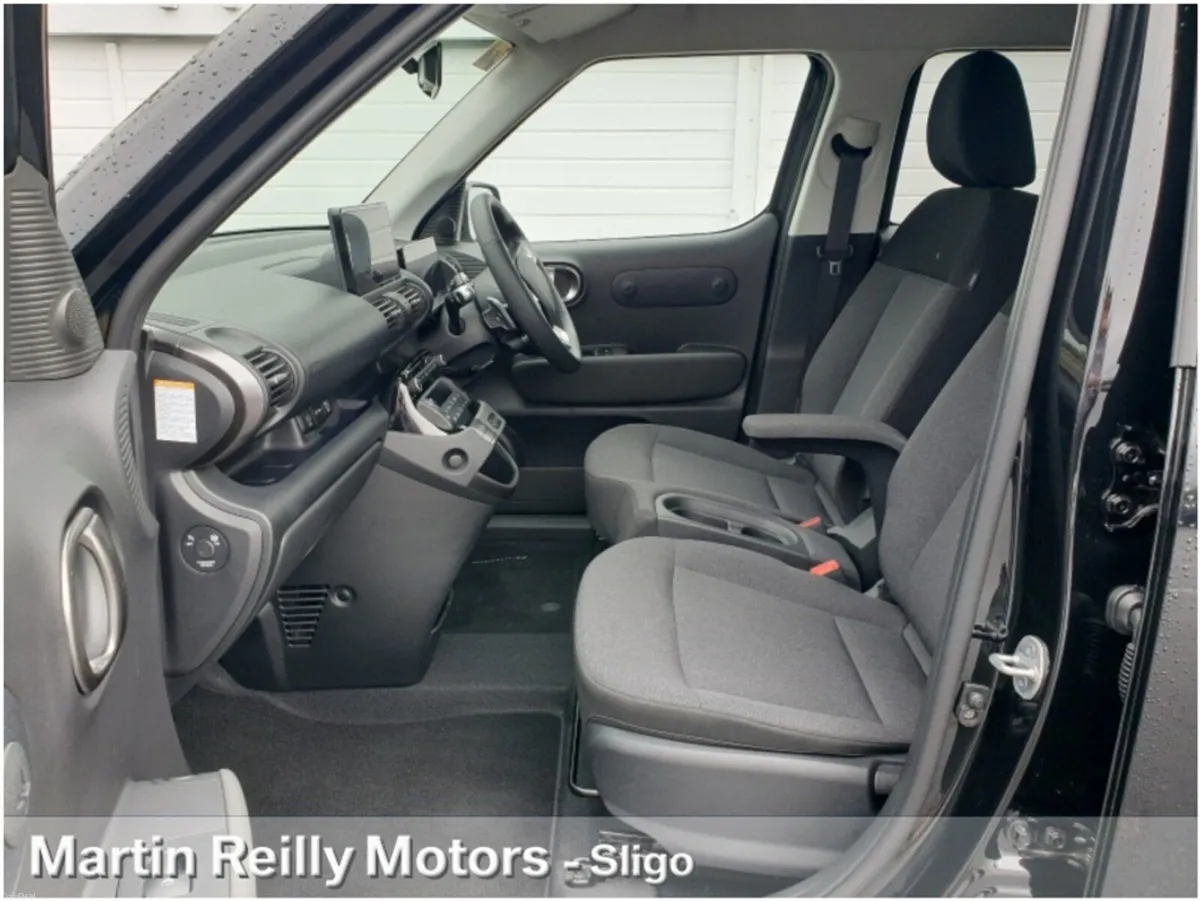 Hyundai INSTER Elegance 49kW - Range 370km - Image 6
