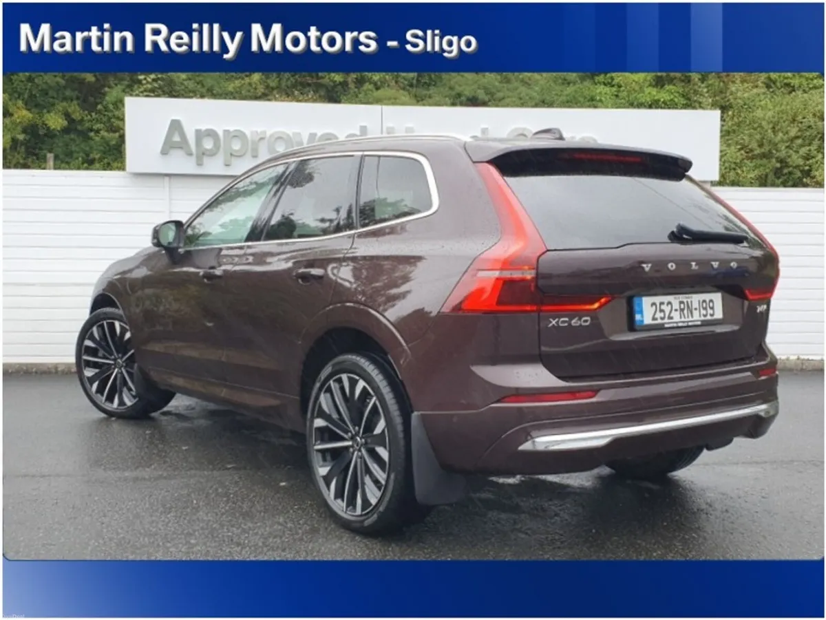 Volvo XC60 MY26 AWD PLUG-IN HYBRID U - Image 3
