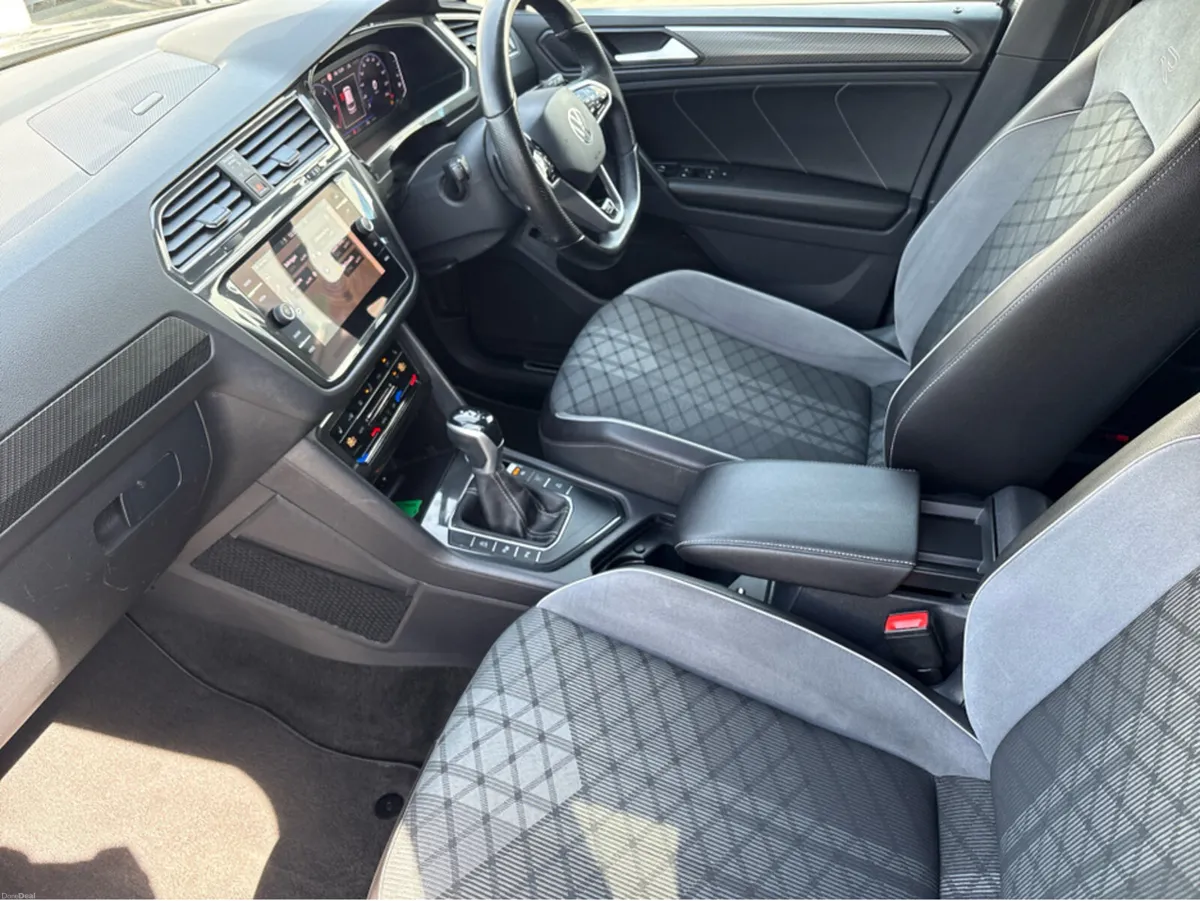 Volkswagen Tiguan R-LINE 2.0 TDI AUTO D7F 150HPBHP - Image 5