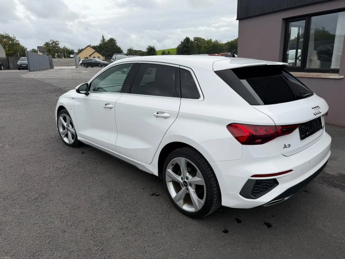 Audi A3 S LINE 40 TFSI E S-A SPORTBACK - Image 3