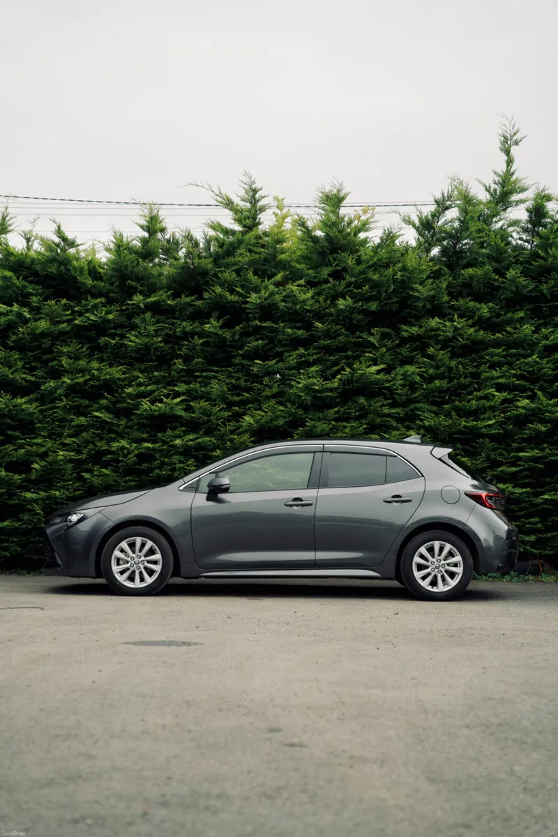 Toyota Corolla Sport Hybrid 2023 | Modern Hybrid - Image 2