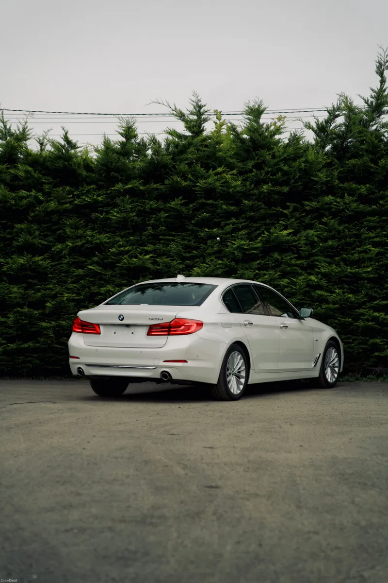 BMW 523d Luxury 2017 | Premium Executive Saloon - Image 3