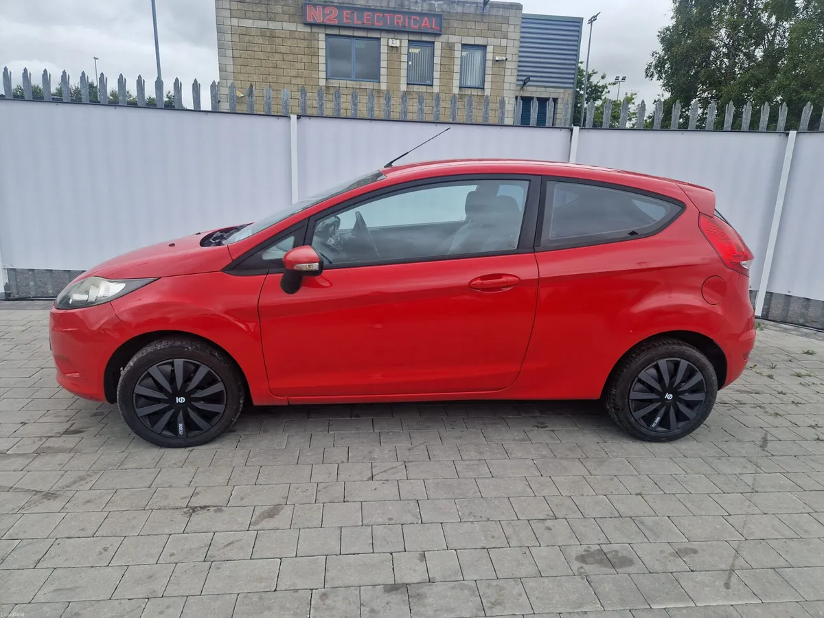 Ford Fiesta 2009 - Image 4