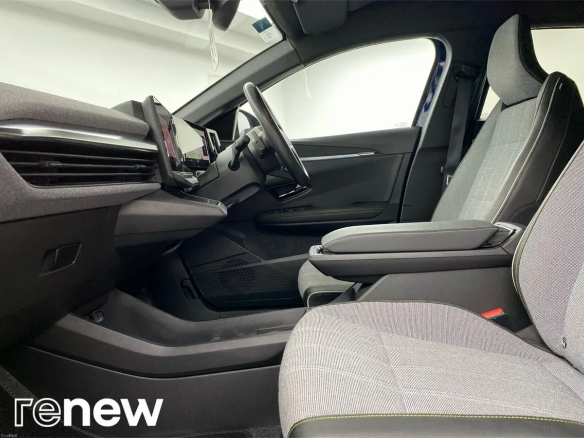 Renault Megane E-Tech EV40 130hp Techno - Image 5