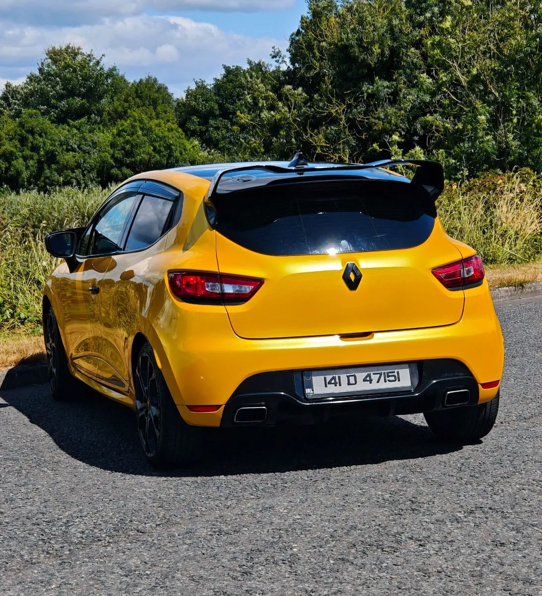 Renault Clio 4RS EDC 200BHP - Image 2