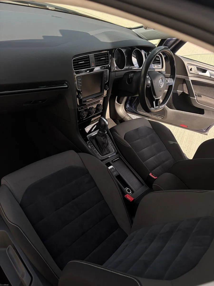 Navy Volkswagen Golf - Image 4