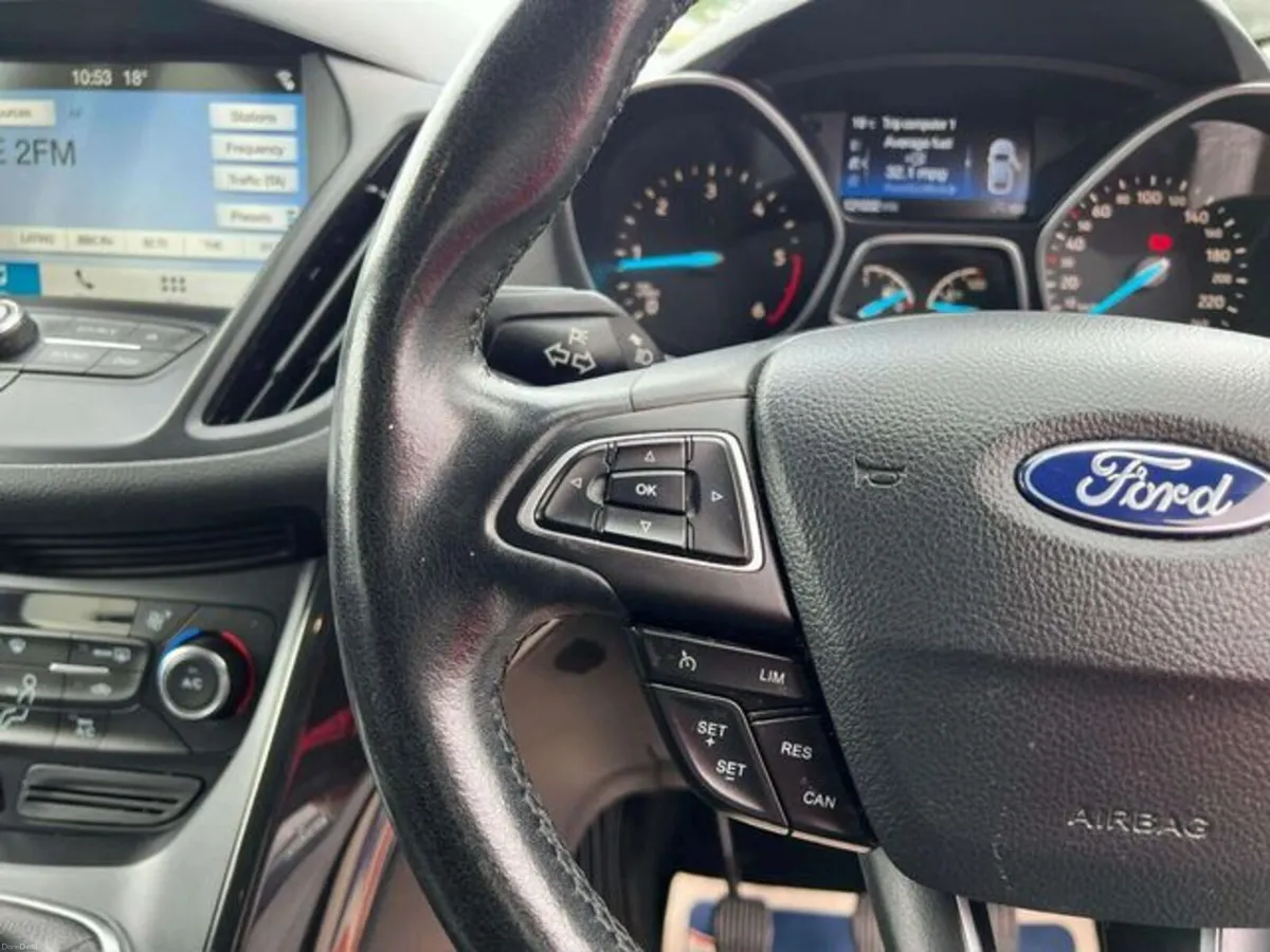 Ford Kuga Titanium 1.5 TDCI 120PS FWD 4D - Image 2