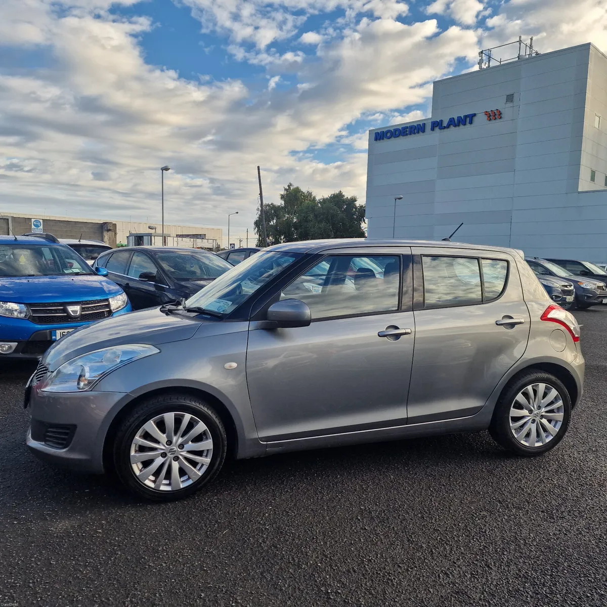 Suzuki Swift 2010  1.2 GLX - Image 4