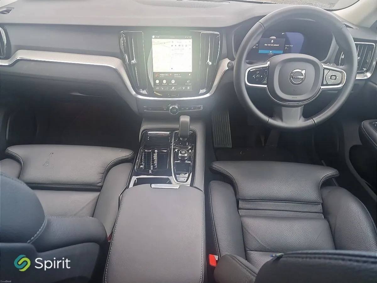 Volvo V60 T6 Plus Plug In Hybrid - Image 4