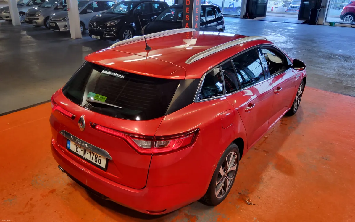 Renault Megane 2018 - Image 2