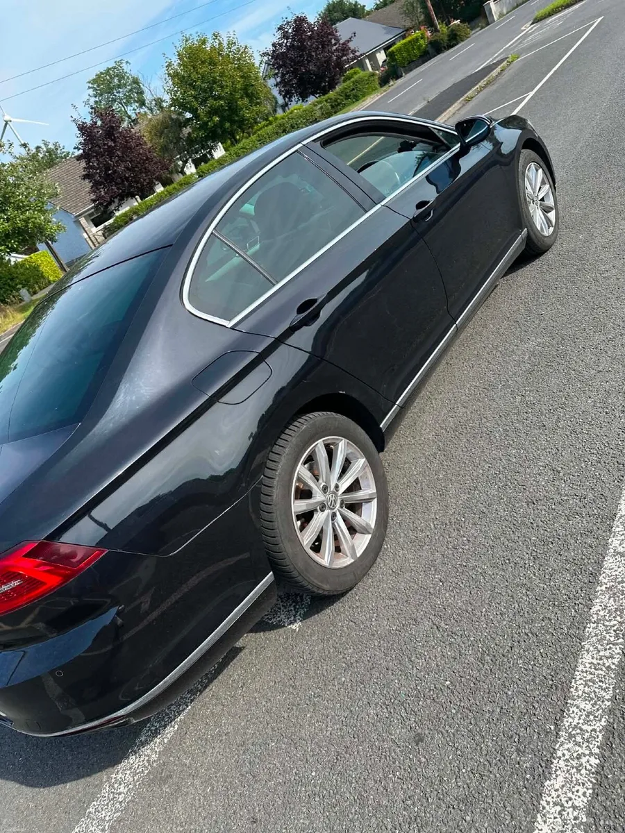 Volkswagen Passat 2015 - Image 4