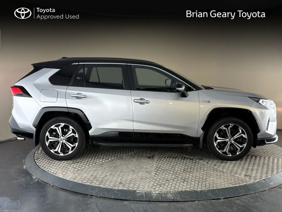 Toyota RAV4 PLUG-IN HYBRID SPORT - Image 3
