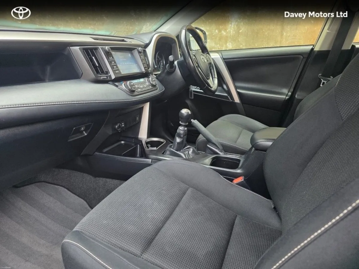 Toyota RAV4 RAV4 2.0D-4D LUNA - Image 4