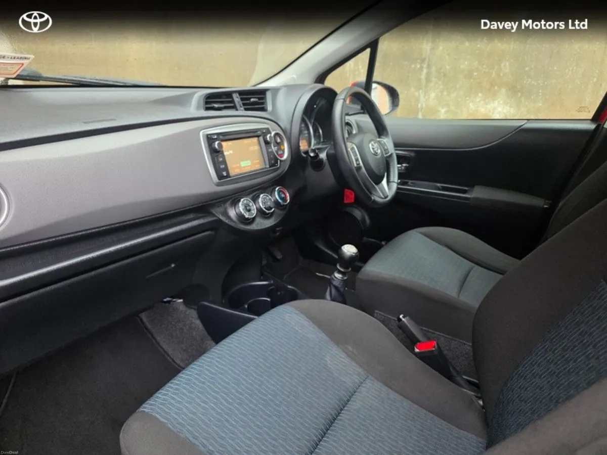 Toyota Yaris D-4D TR 5DR - Image 6