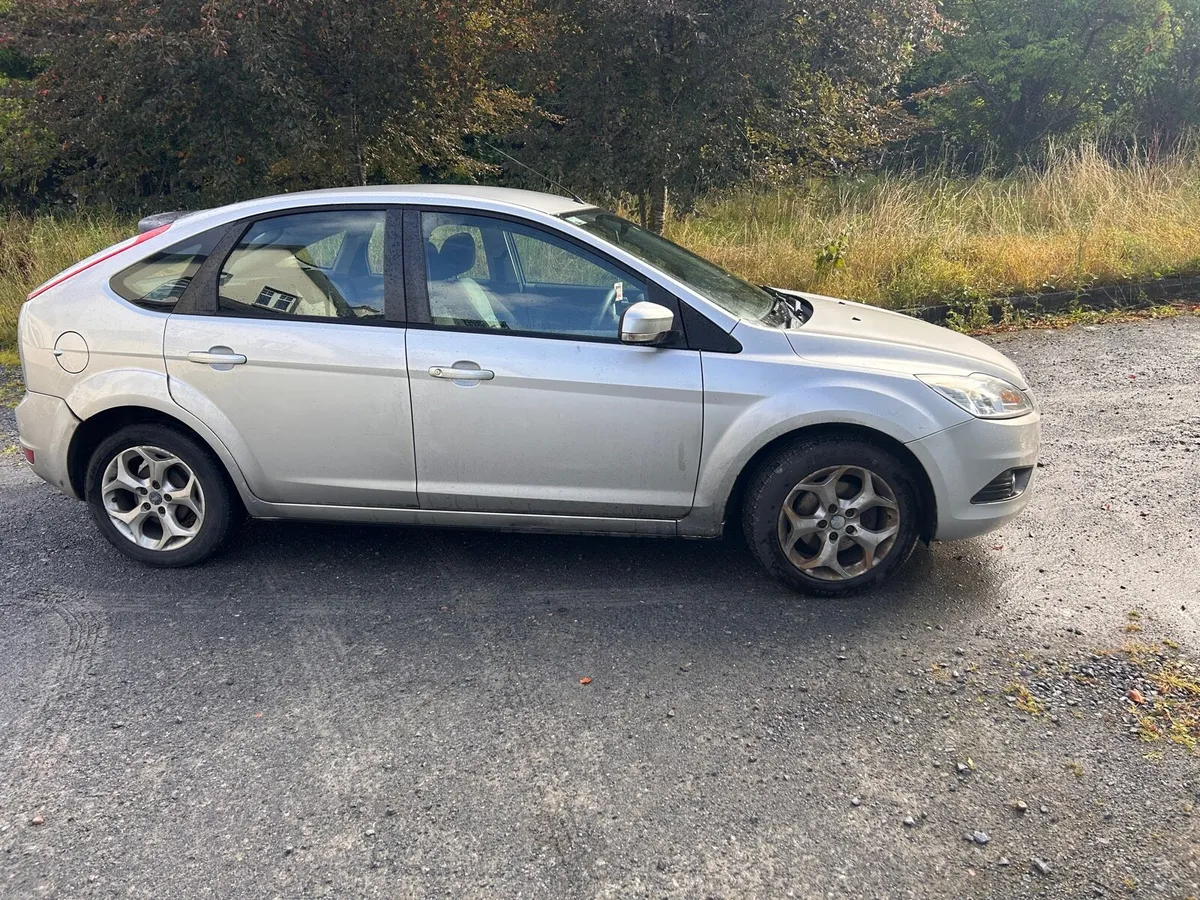 Ford Focus 2010 - Image 4