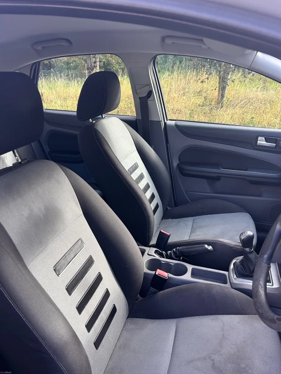 Ford Focus 2010 - Image 6