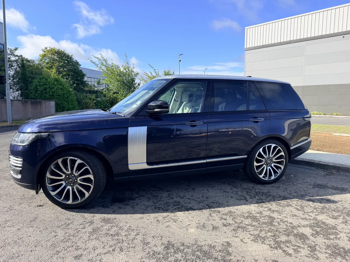 181 Land Rover Range Rover Vogue Autobiography 3.0 - Image 2