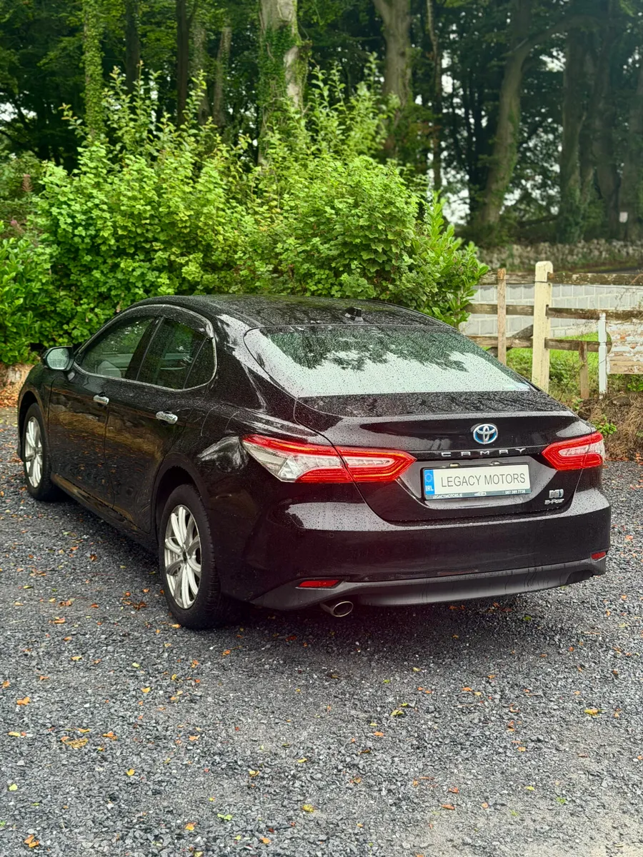 TOYOTA CAMRY 2021 HYBRID E-FOUR AUTO - Image 5