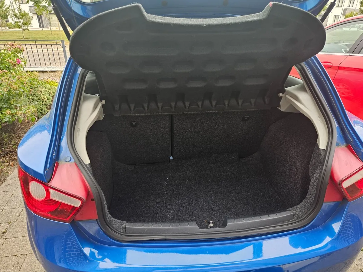 SEAT Ibiza 2011 - Image 5