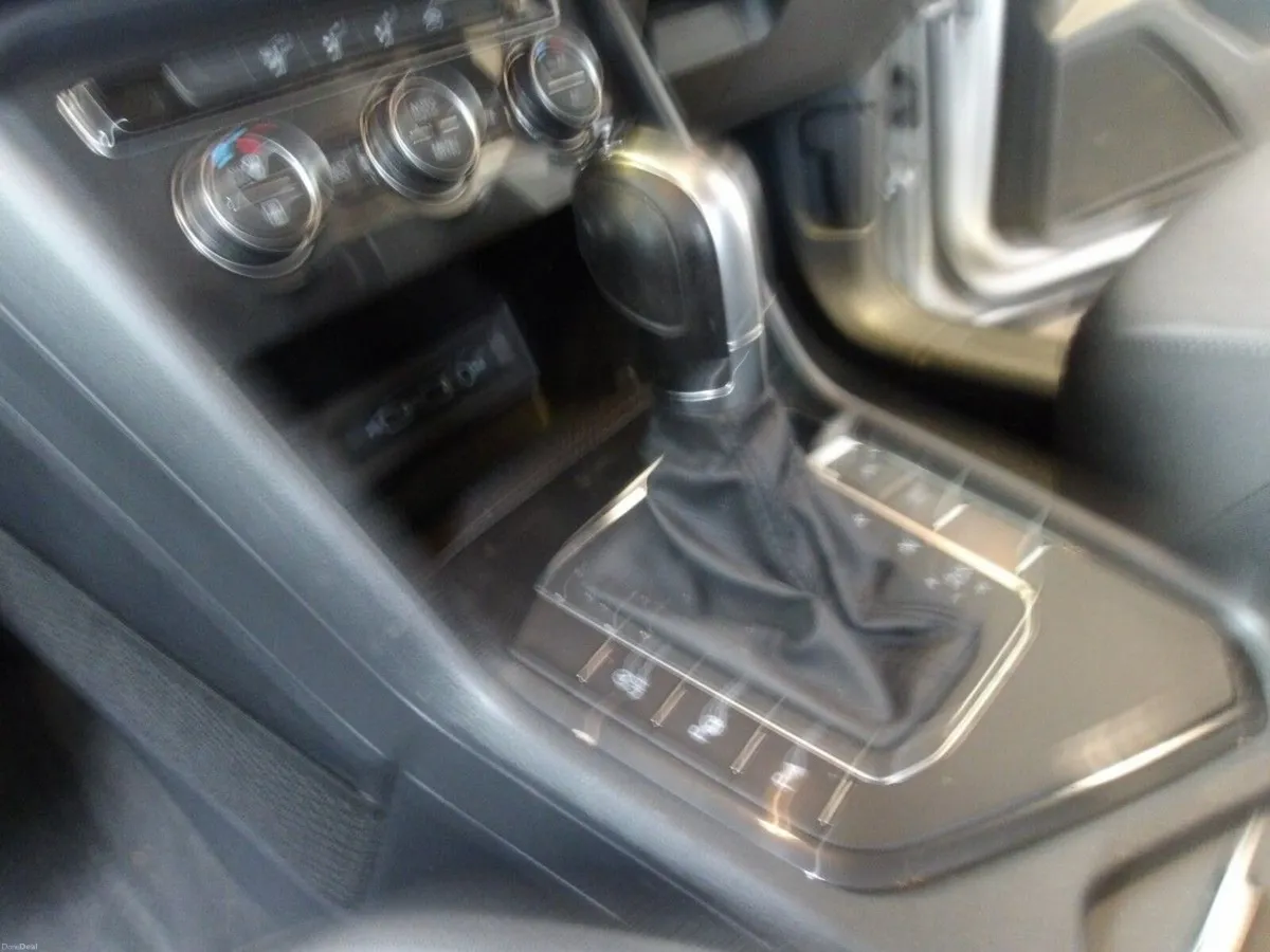 Volkswagen Tiguan AUTOMATIC CL 2.0 TDI 150BHP - Image 2