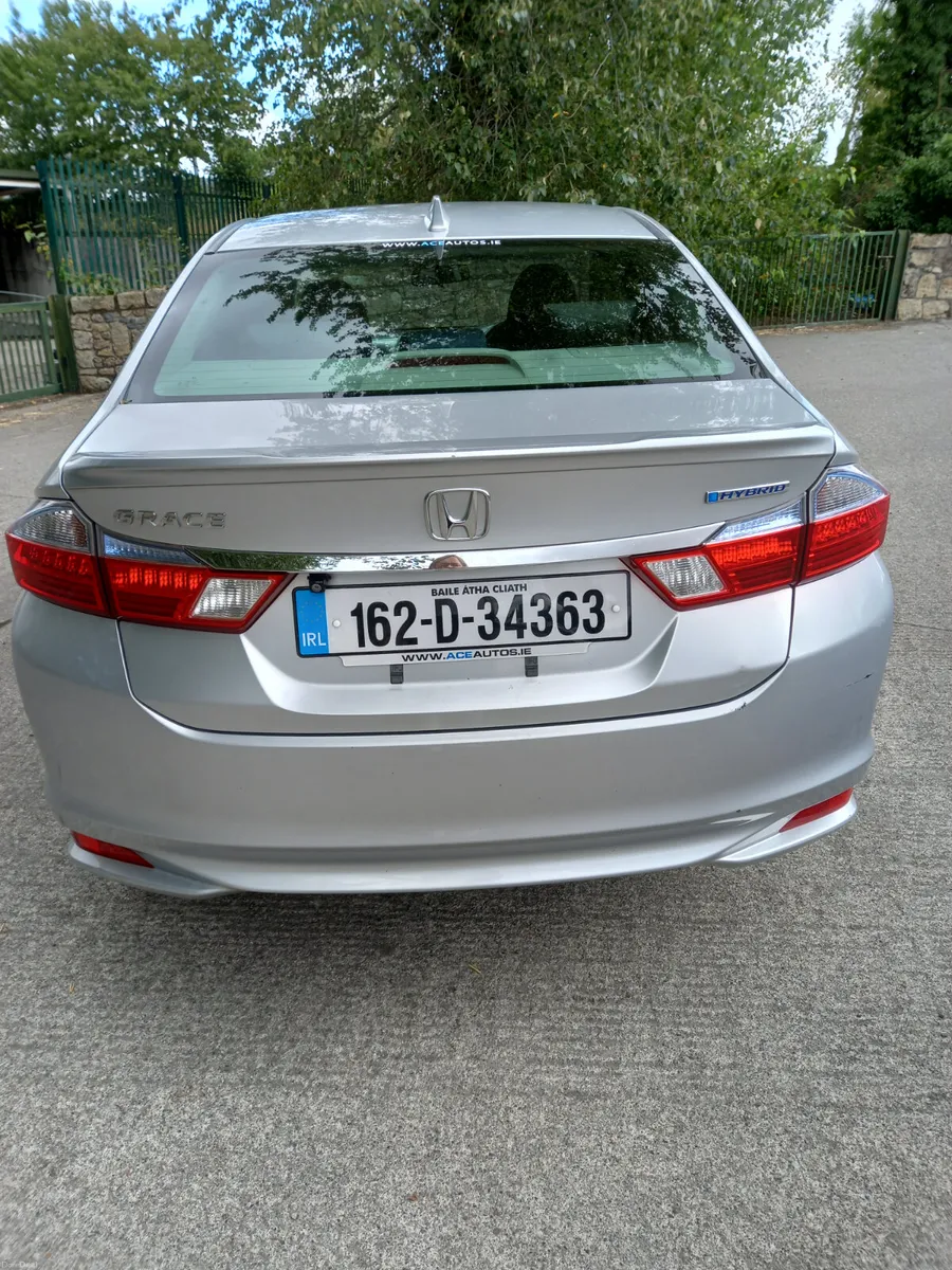 2016 Honda Grace 1.5 Petrol Hybrid - Image 5