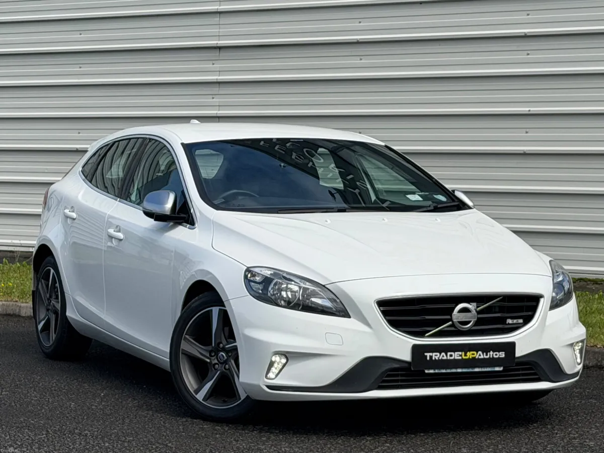 Volvo V40 RDESIGN *LowKMS *NewNCT - Image 1