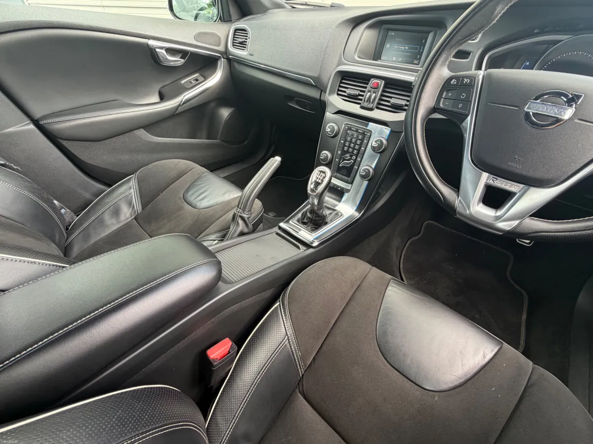 Volvo V40 RDESIGN *LowKMS *NewNCT - Image 6